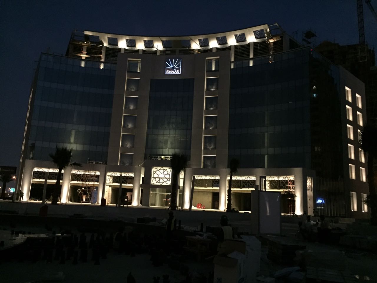 COMMERCIAL PLAZA